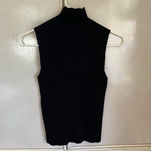 Zara Ribbed Sleeveless Mockneck size L